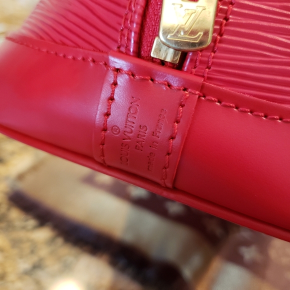 Louis Vuitton Alma PM - Picture 5 of 13